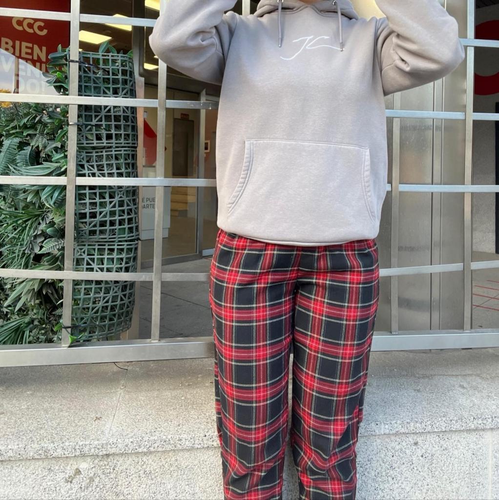 674974349: Chica busca chico en Madrid