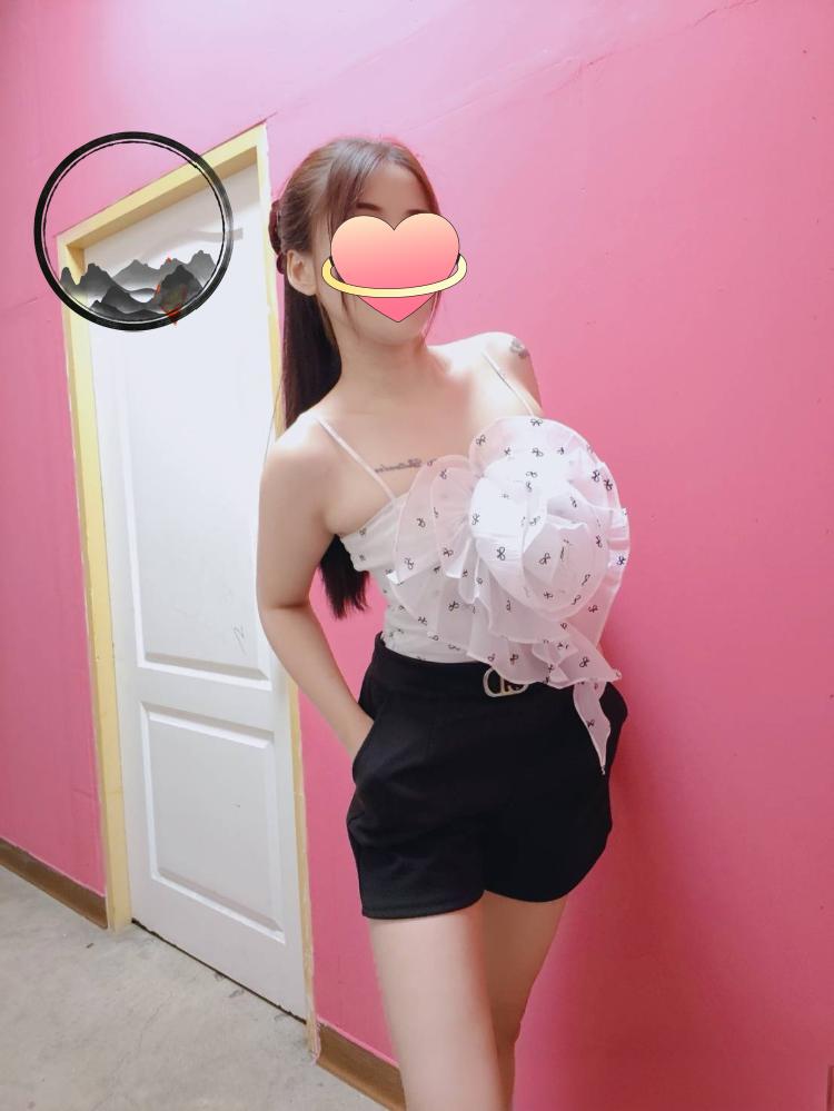 666277086: Chica busca chico en Valencia