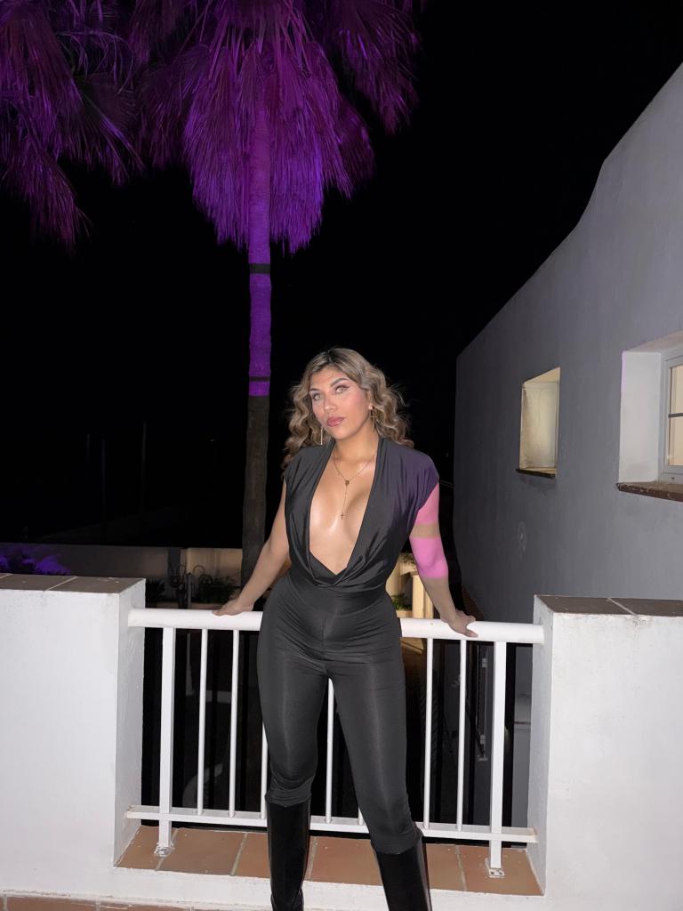 Chica busca chico en Ibiza: 