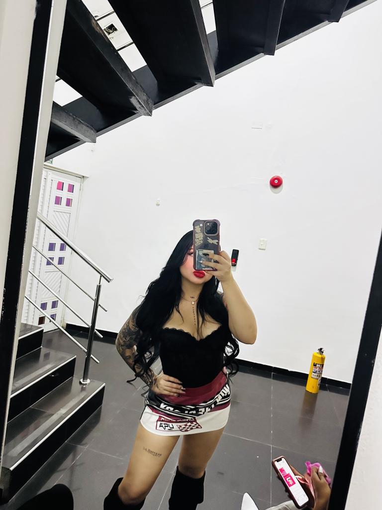 667412213: Chica busca chico en Pontevedra