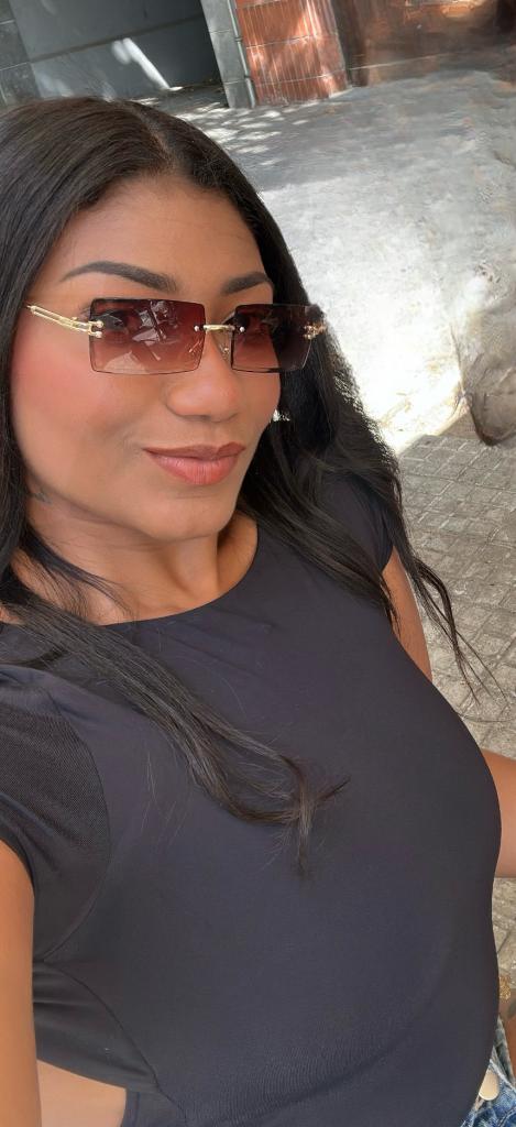 603112630: Chica busca chico en Gerona