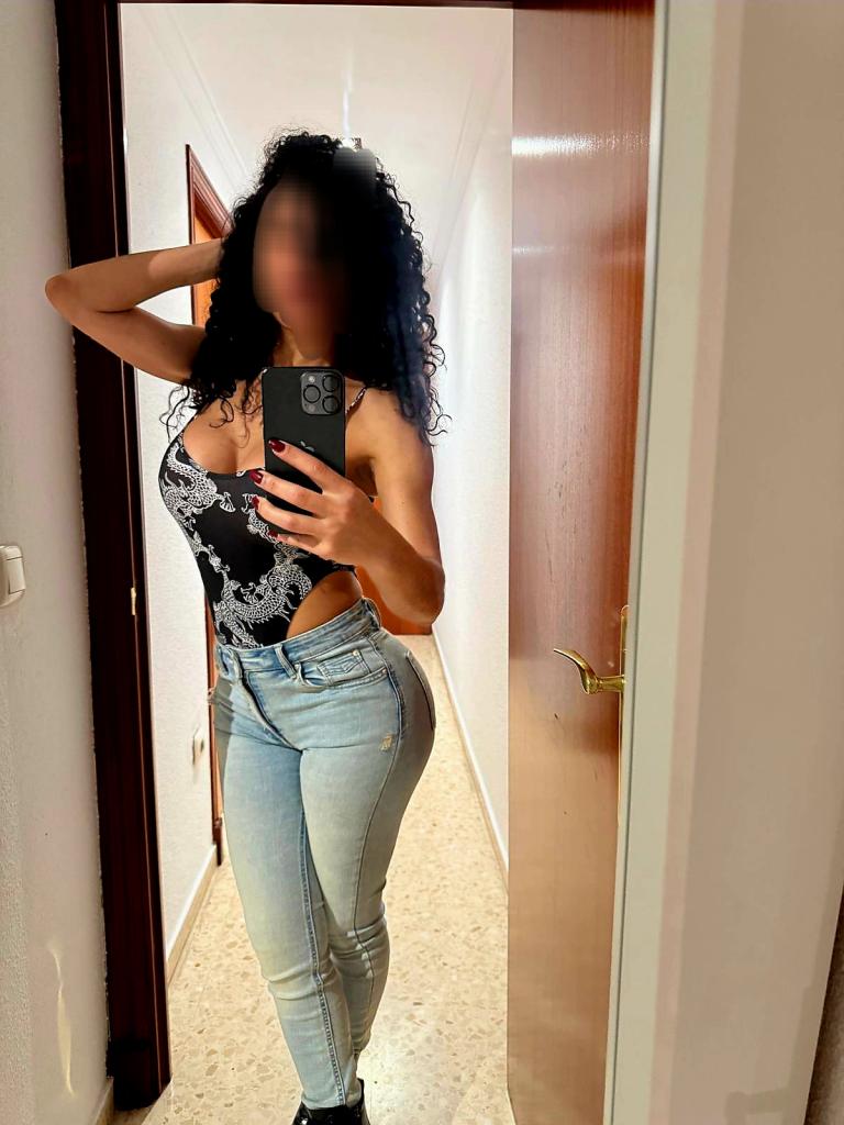 Chica busca chico en Cádiz: 