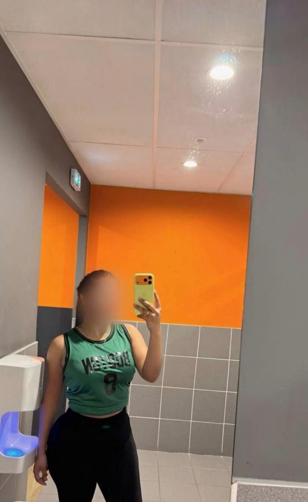 Chica busca chico en Huelva: 