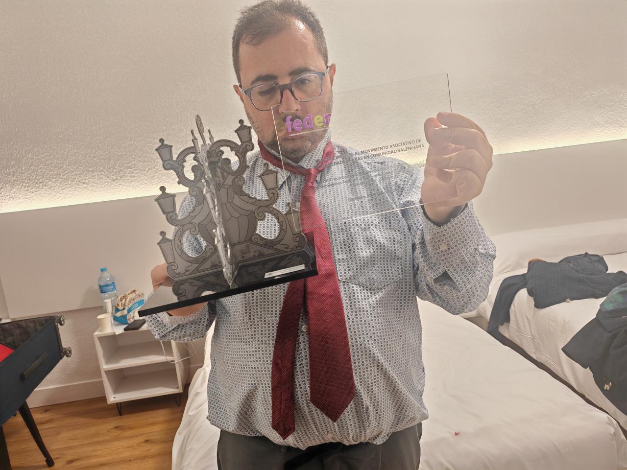 637998031: Chico busca chica en Alicante