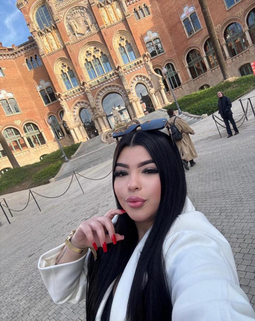 660868769: Chica busca chico en Murcia