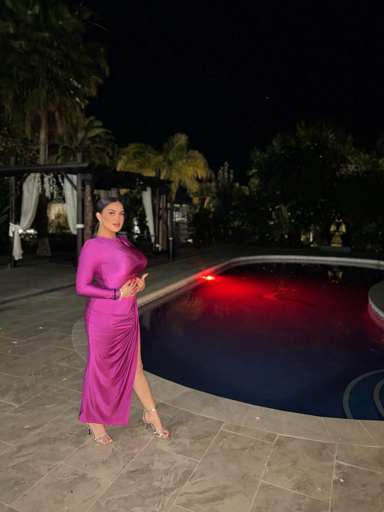 672126389: Chica busca chico en Málaga