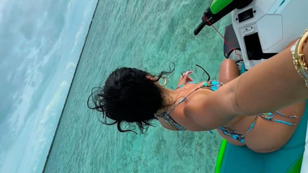 Chica busca chico en Alicante: Chica busca chico