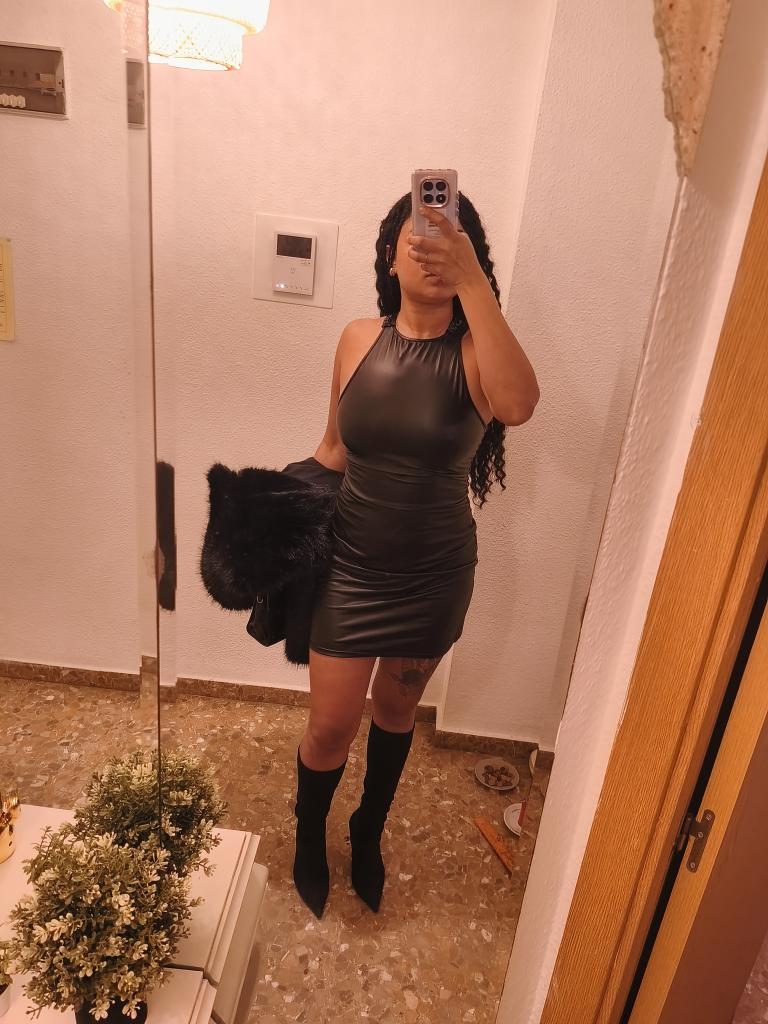 635532243: Chica busca chico en Valencia