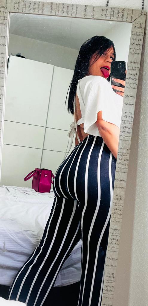 Chica busca chico en Almería: 