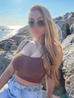 657470239: Chica busca chico en La Coruña