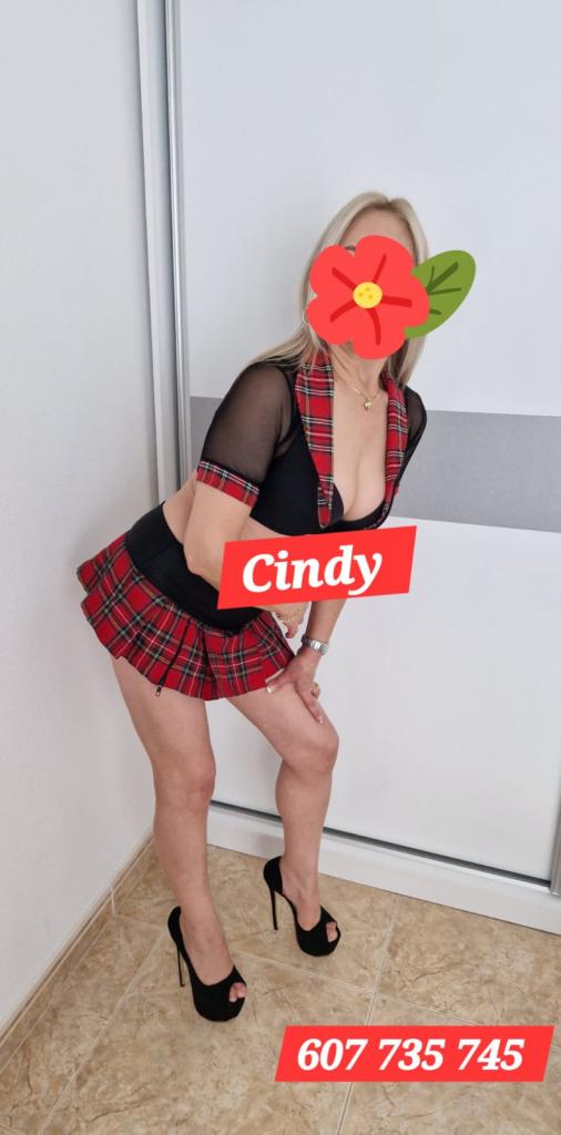 Chica busca chico en Alicante: 