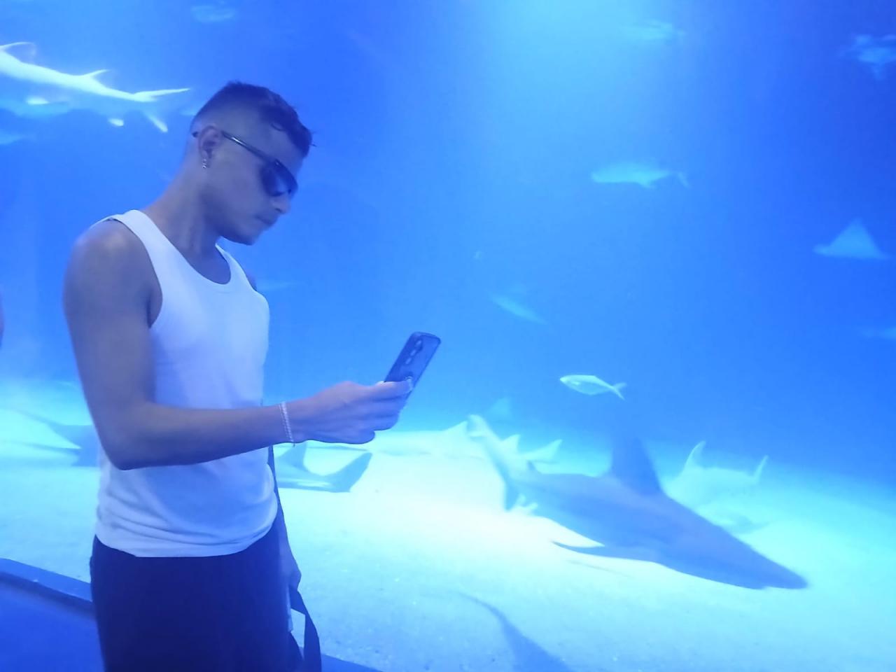 672847116: Chico busca chica en Gerona