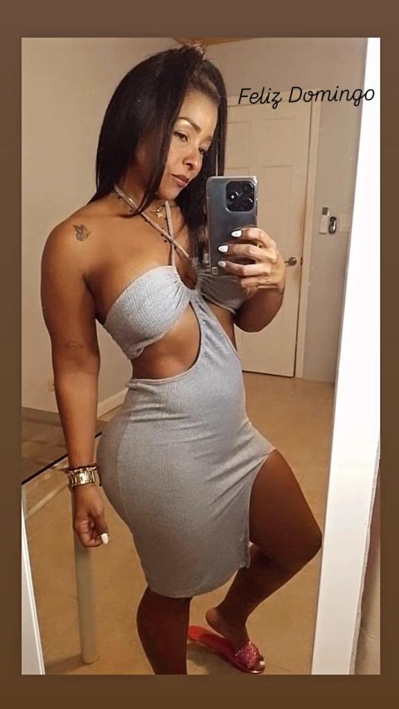 697761542: Chica busca chico en Tenerife