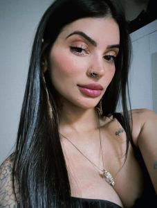 667807170: Chica busca chico en Málaga