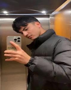 614906978: Chico busca chica en Zaragoza