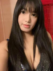 692077540: Chica busca chico en Barcelona