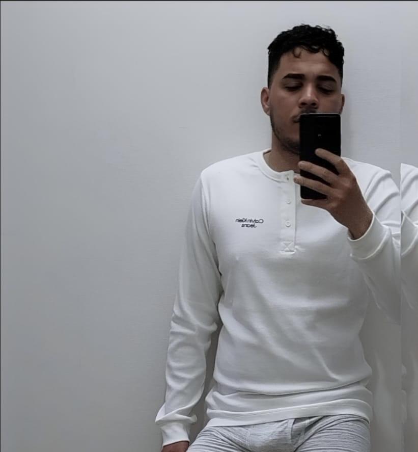 Chico busca chica en Orense: 