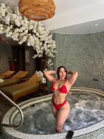 662014621: Chica busca chico en Barcelona