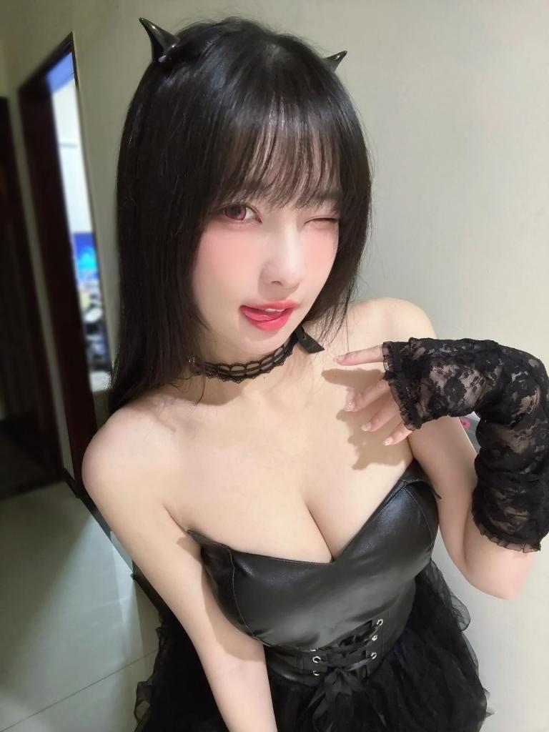 Chica busca chico en Alicante: Chica busca chico