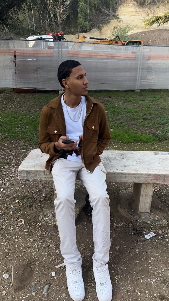 Chico busca chica en Alicante: 