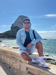 614671822: Chico busca chica en Valencia