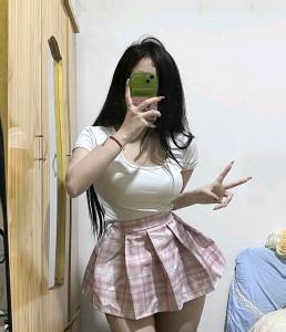 643112363: Chica busca chico en Madrid