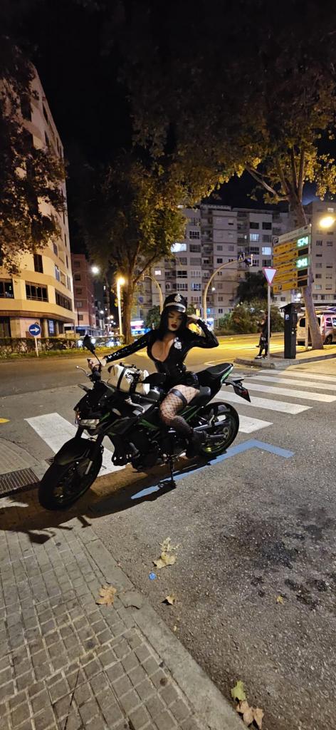 647603296: Travesti en Sevilla