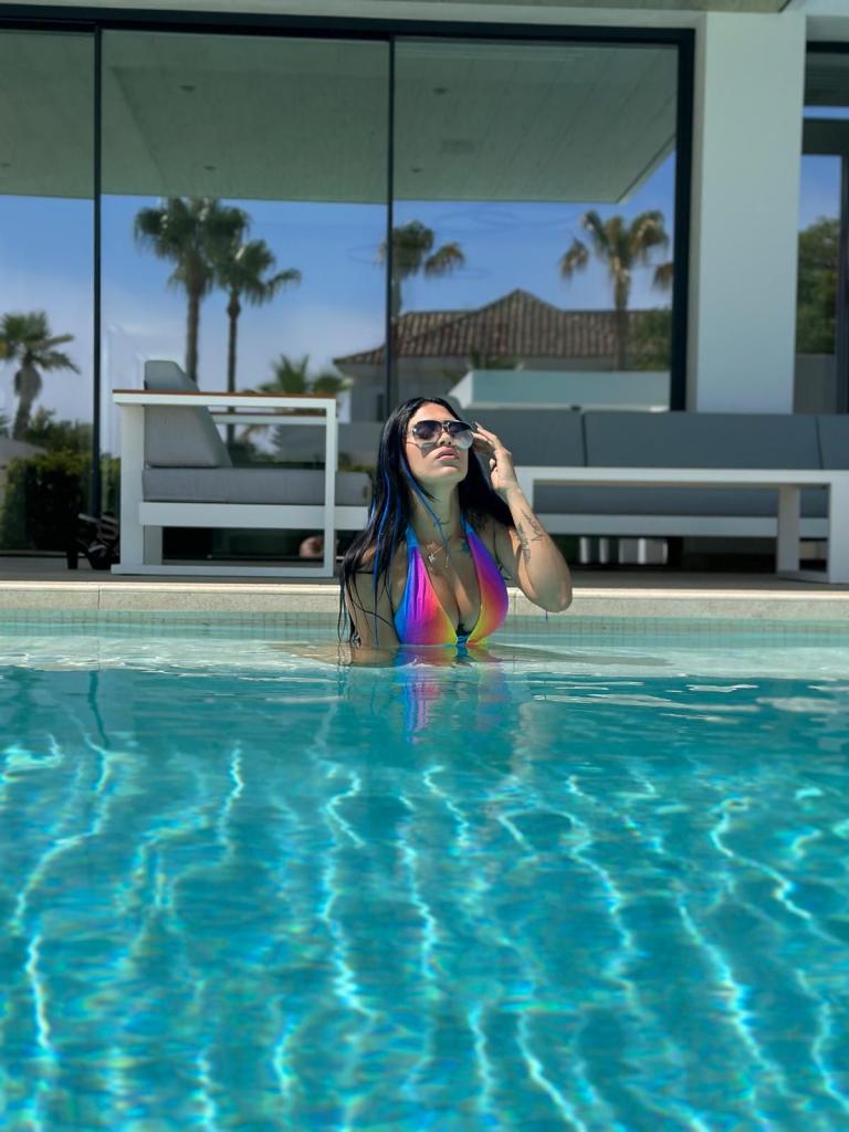 604279047: Chica busca chico en Cádiz