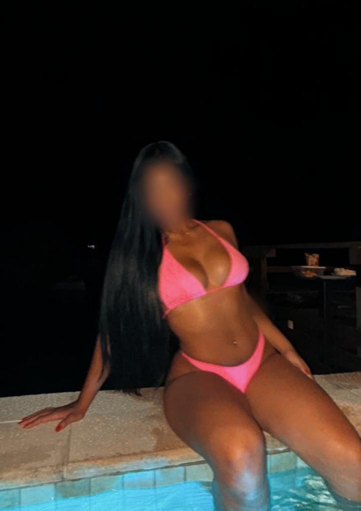 Chica busca chico en Almería: 