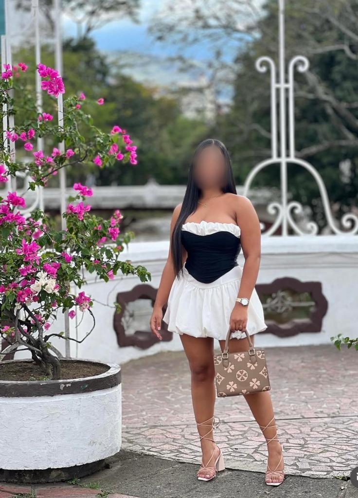 Chica busca chico en Almería: 