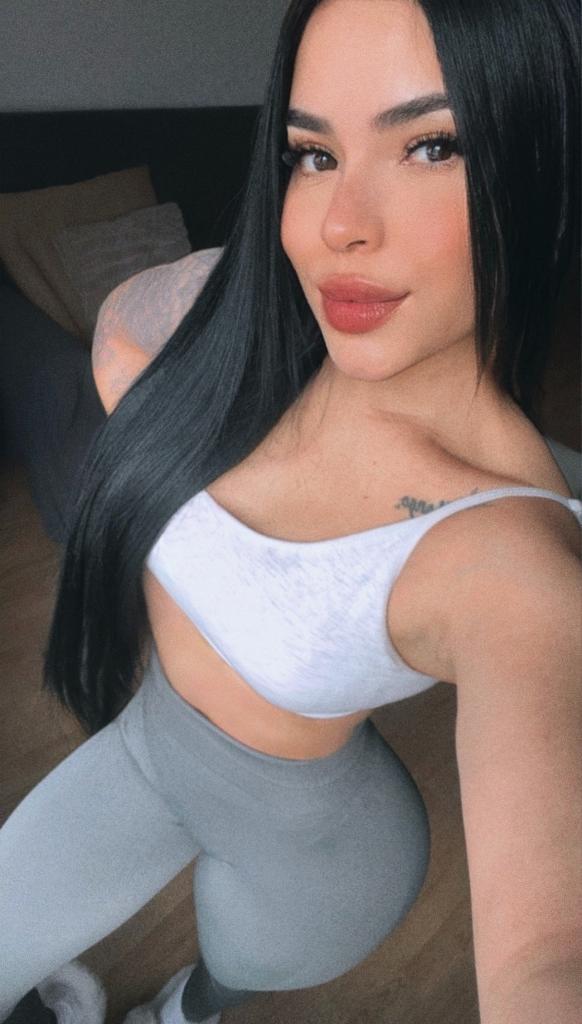 603987183: Chica busca chico en Cádiz