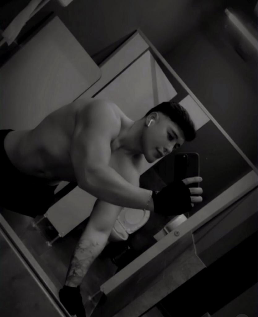 663780321: Chico busca chica en Murcia