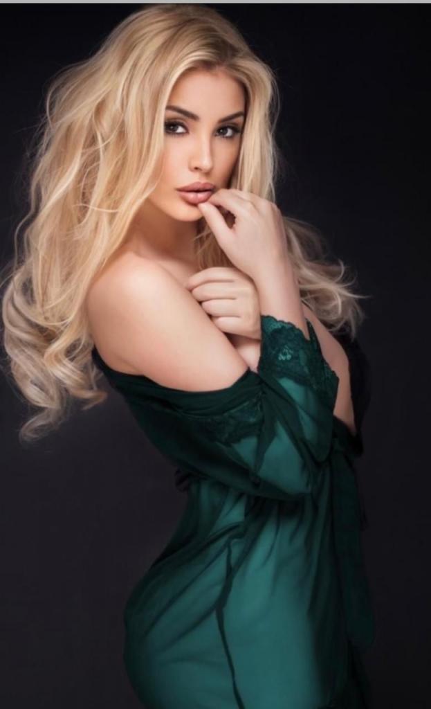 Chica busca chico en Ibiza: 