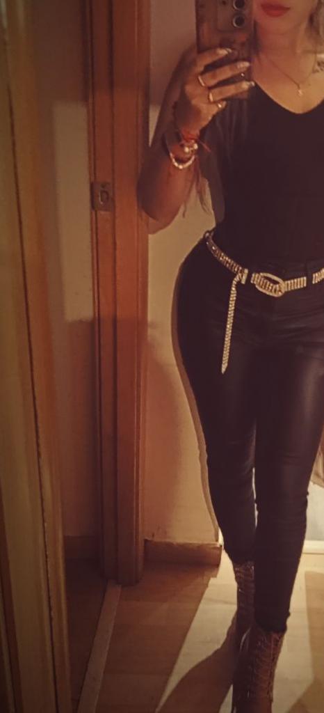 672867549: Chica busca chico en Granada