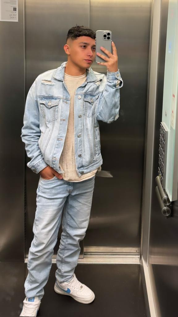 678745437: Chico busca chica en Córdoba