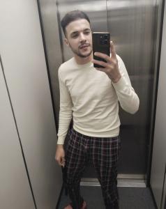 613778704: Chico busca chica en Sevilla