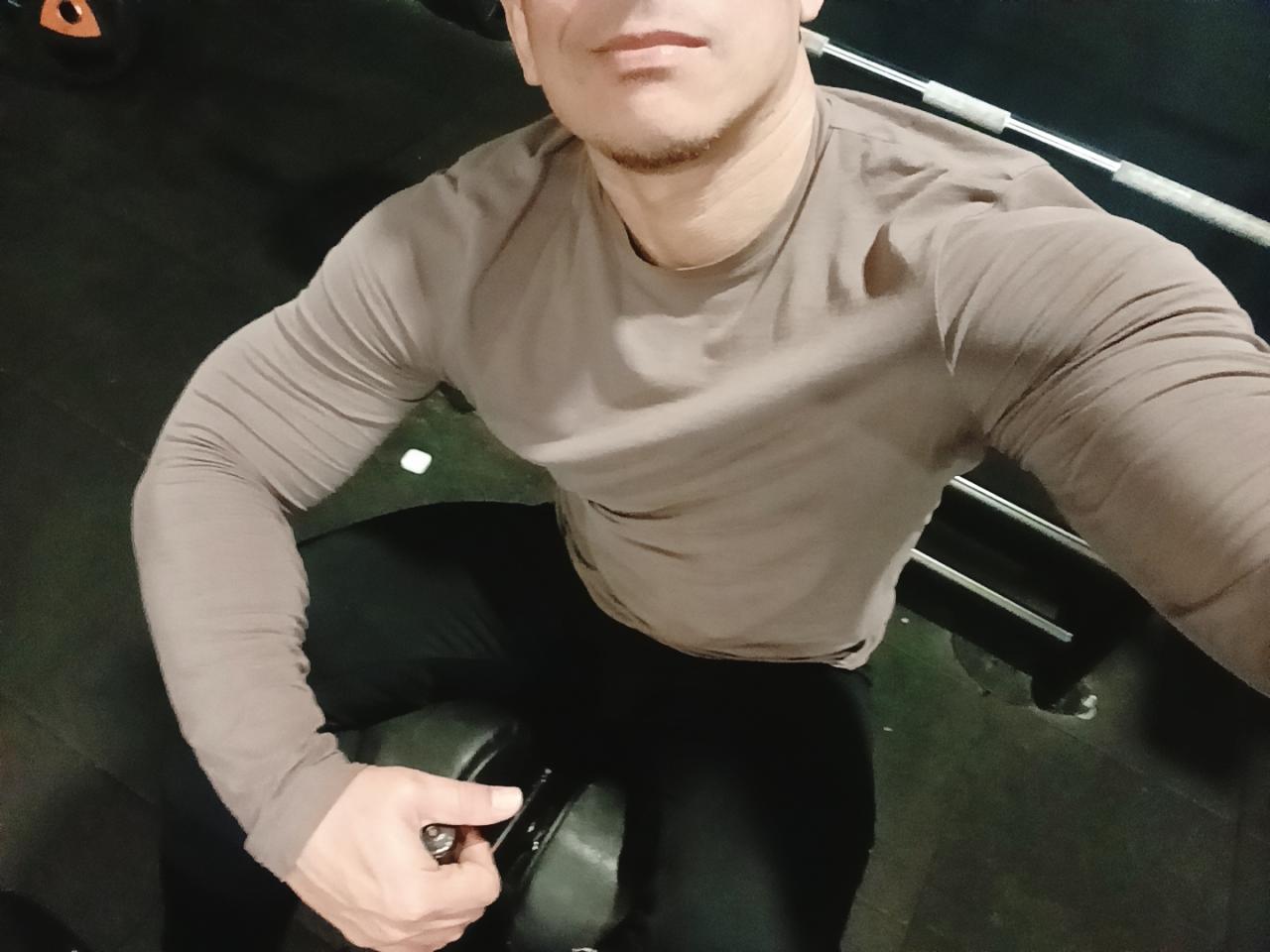 Chico busca chica en Granada: 