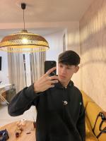 674344545: Chico busca chica en Málaga