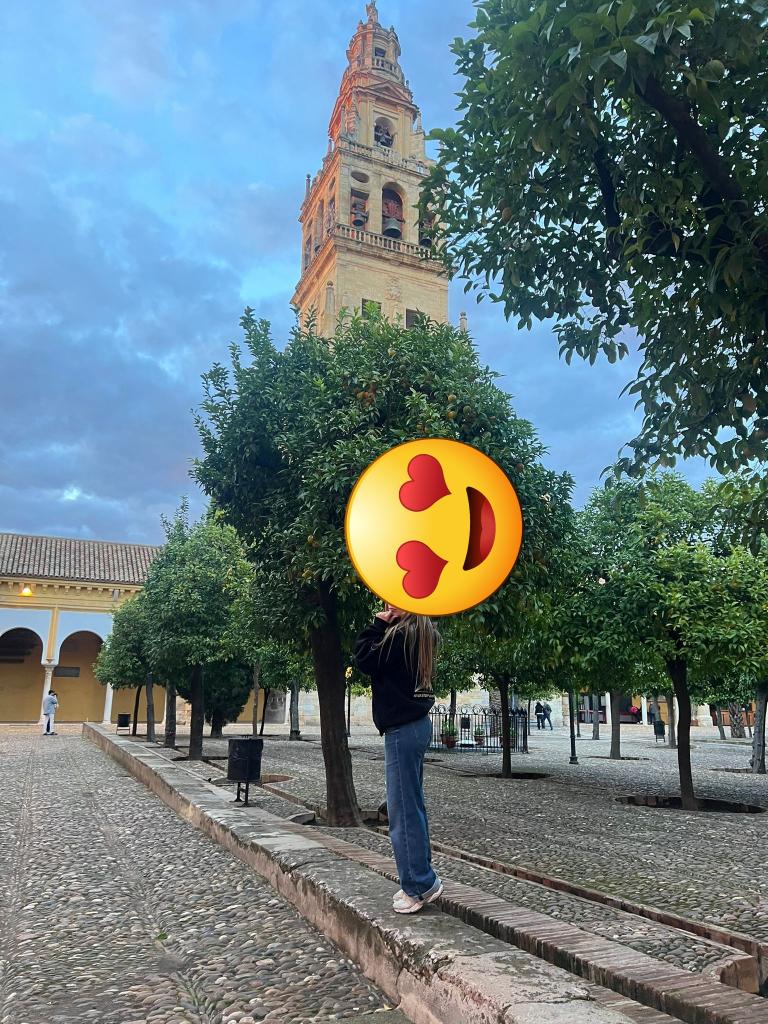 Chica busca chico en Almería: 