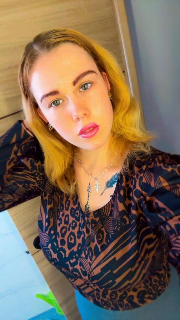 614957437: Chica busca chico en Valencia