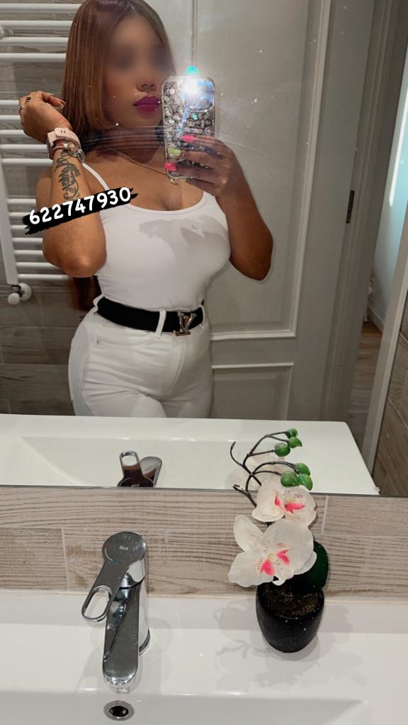 Chica busca chico en Sevilla: 