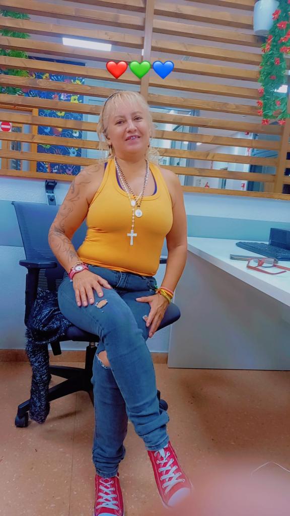 618871042: Chica busca chico en Cantabria