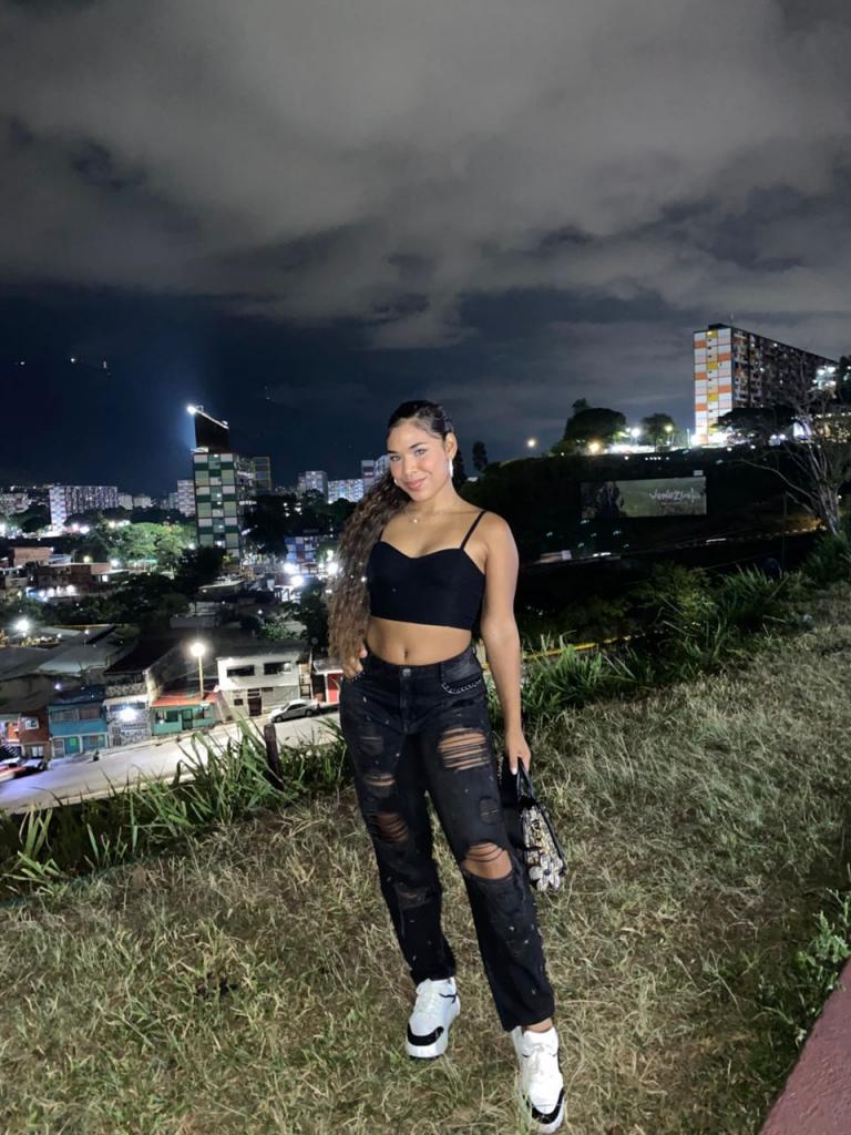 607185206: Chica busca chico en Alicante