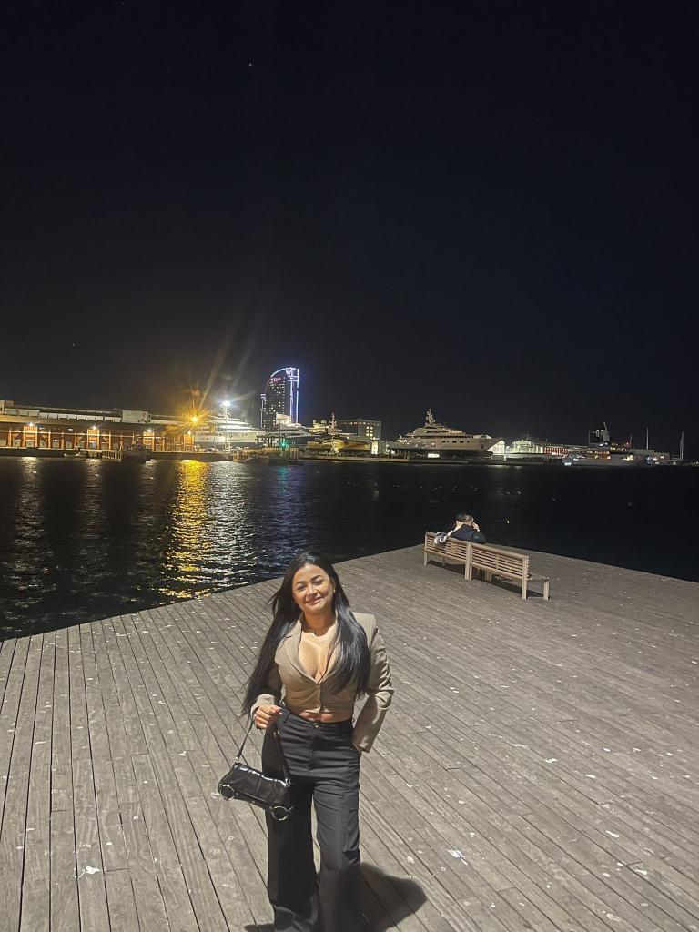 Chica busca chico en Cádiz: 