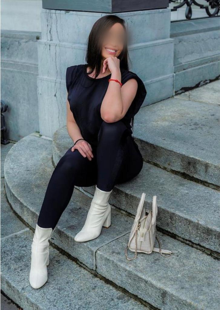 617753318: Chica busca chico en Madrid