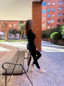 614986366: Chica busca chico en Madrid