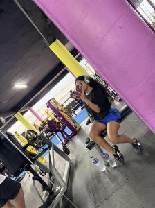 691460740: Chica busca chico en Sevilla