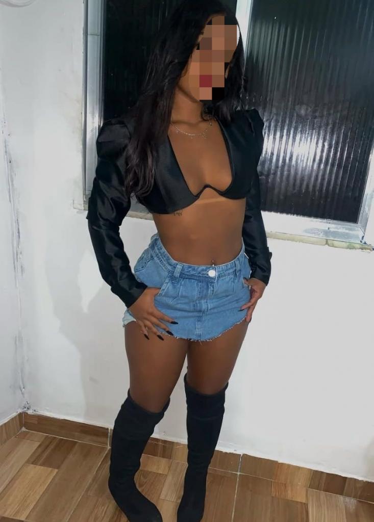 Chica busca chico en Cádiz: 