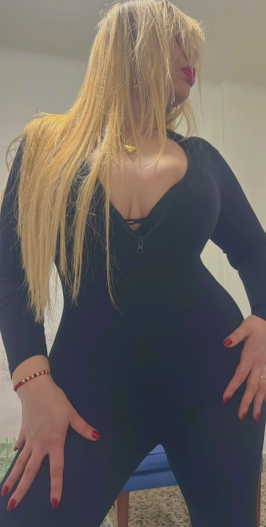 613924182: Chica busca chico en Málaga