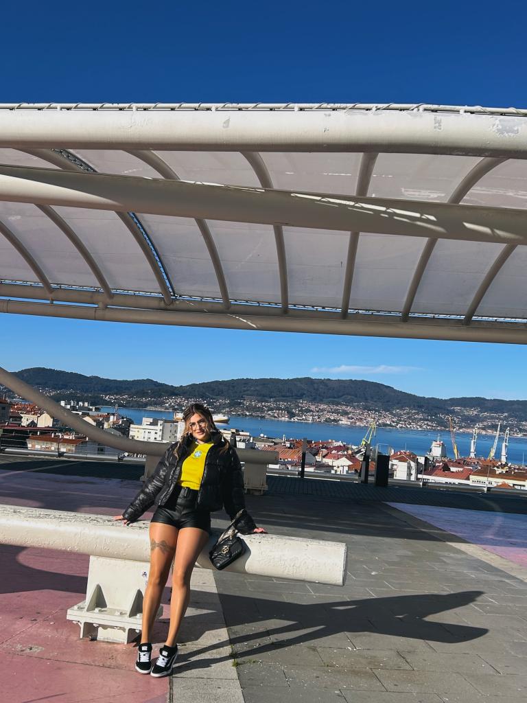 Chica busca chico en La Coruña: 